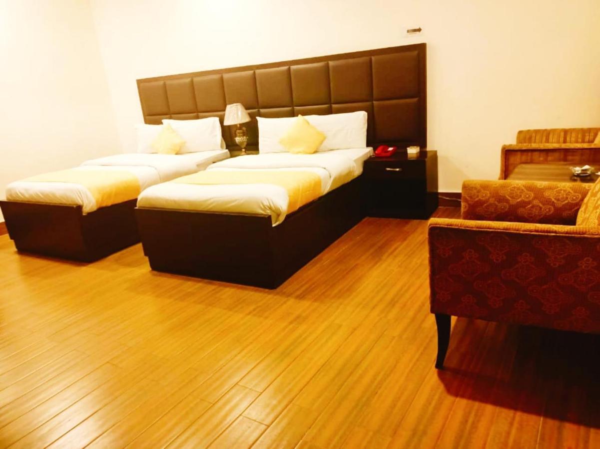 Hotel S.R. Lounge ملتان المظهر الخارجي الصورة