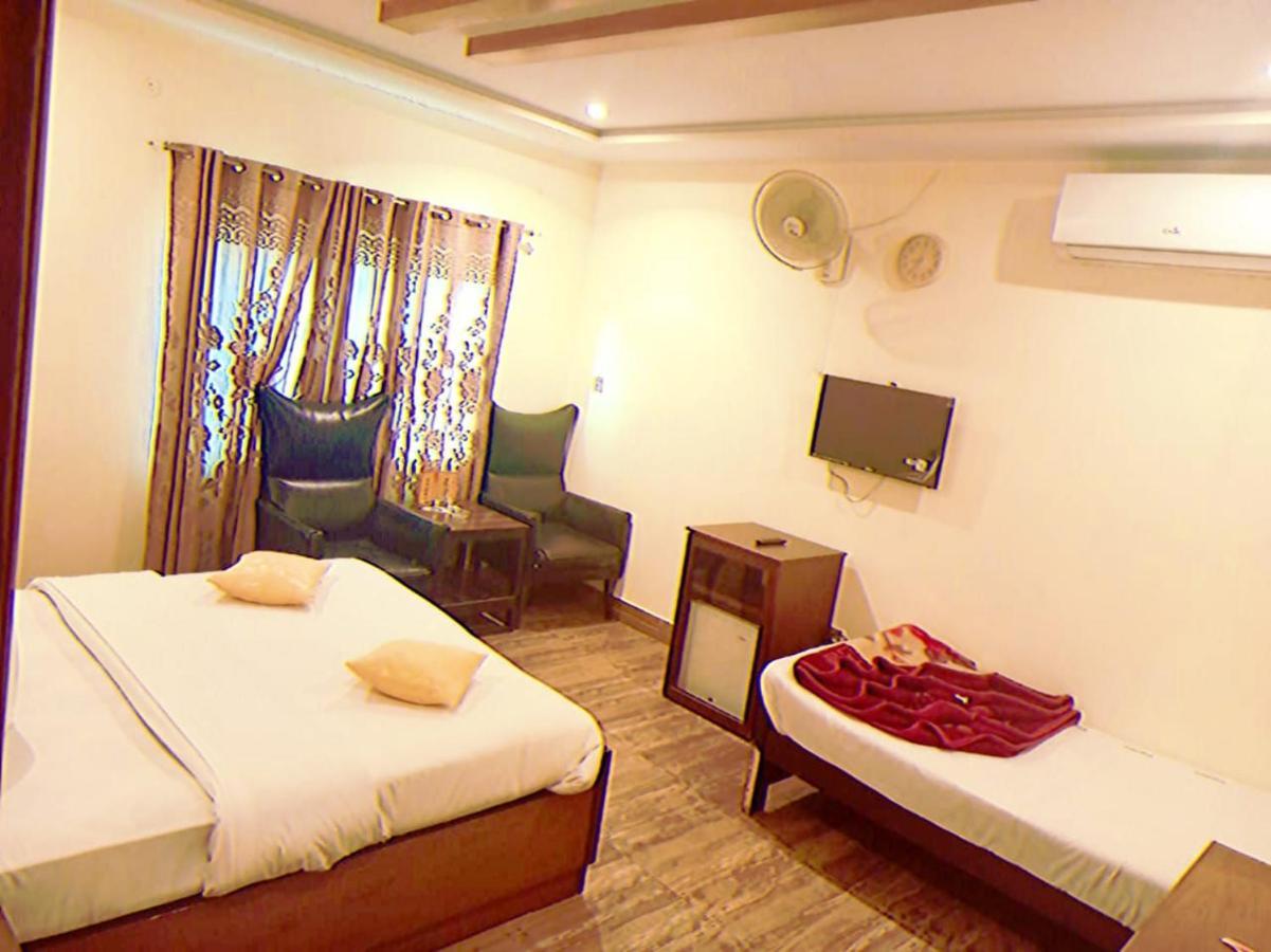 Hotel S.R. Lounge ملتان المظهر الخارجي الصورة