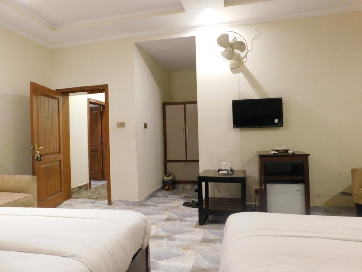Hotel S.R. Lounge ملتان المظهر الخارجي الصورة
