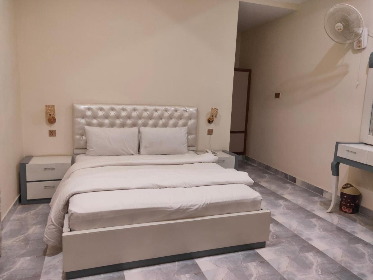 Hotel S.R. Lounge ملتان المظهر الخارجي الصورة