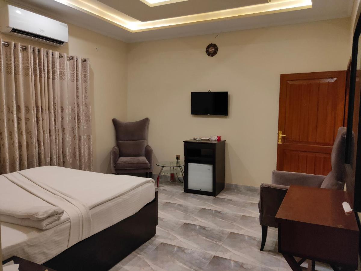 Hotel S.R. Lounge ملتان المظهر الخارجي الصورة