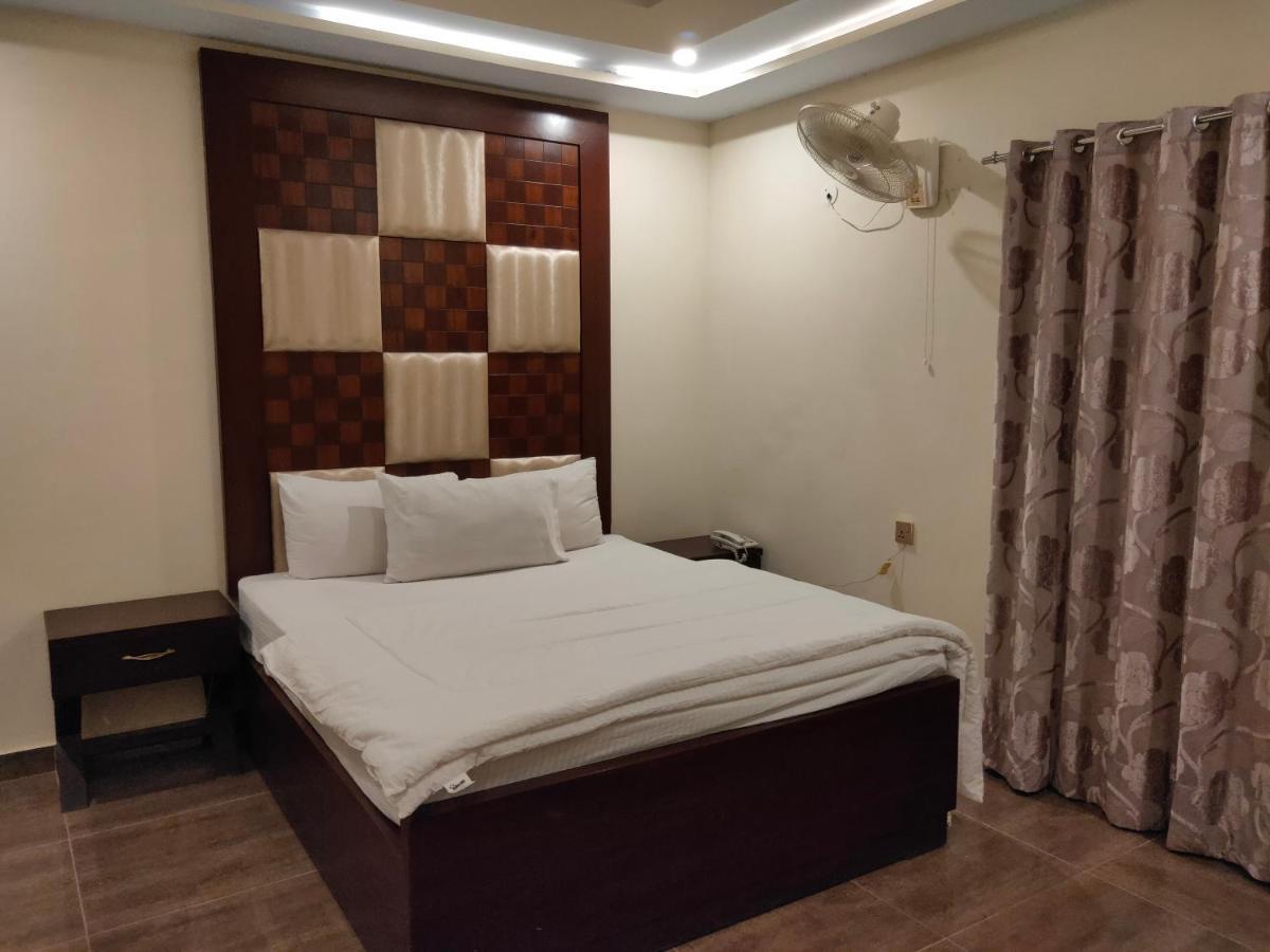 Hotel S.R. Lounge ملتان المظهر الخارجي الصورة