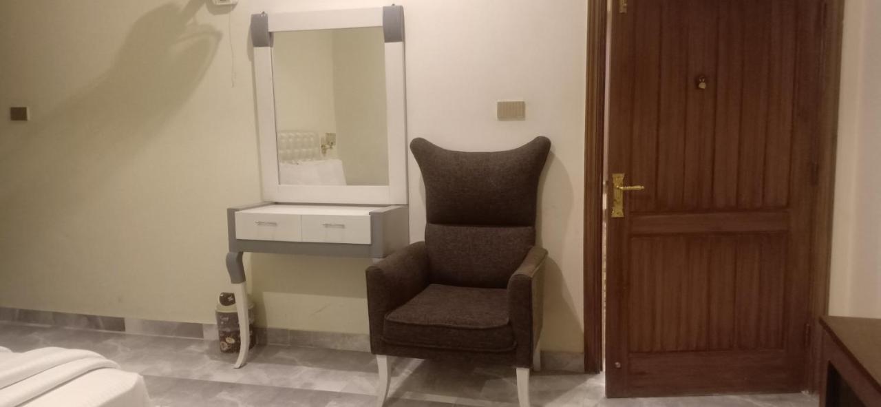 Hotel S.R. Lounge ملتان المظهر الخارجي الصورة
