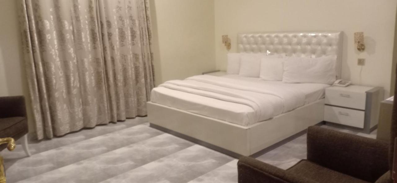 Hotel S.R. Lounge ملتان المظهر الخارجي الصورة