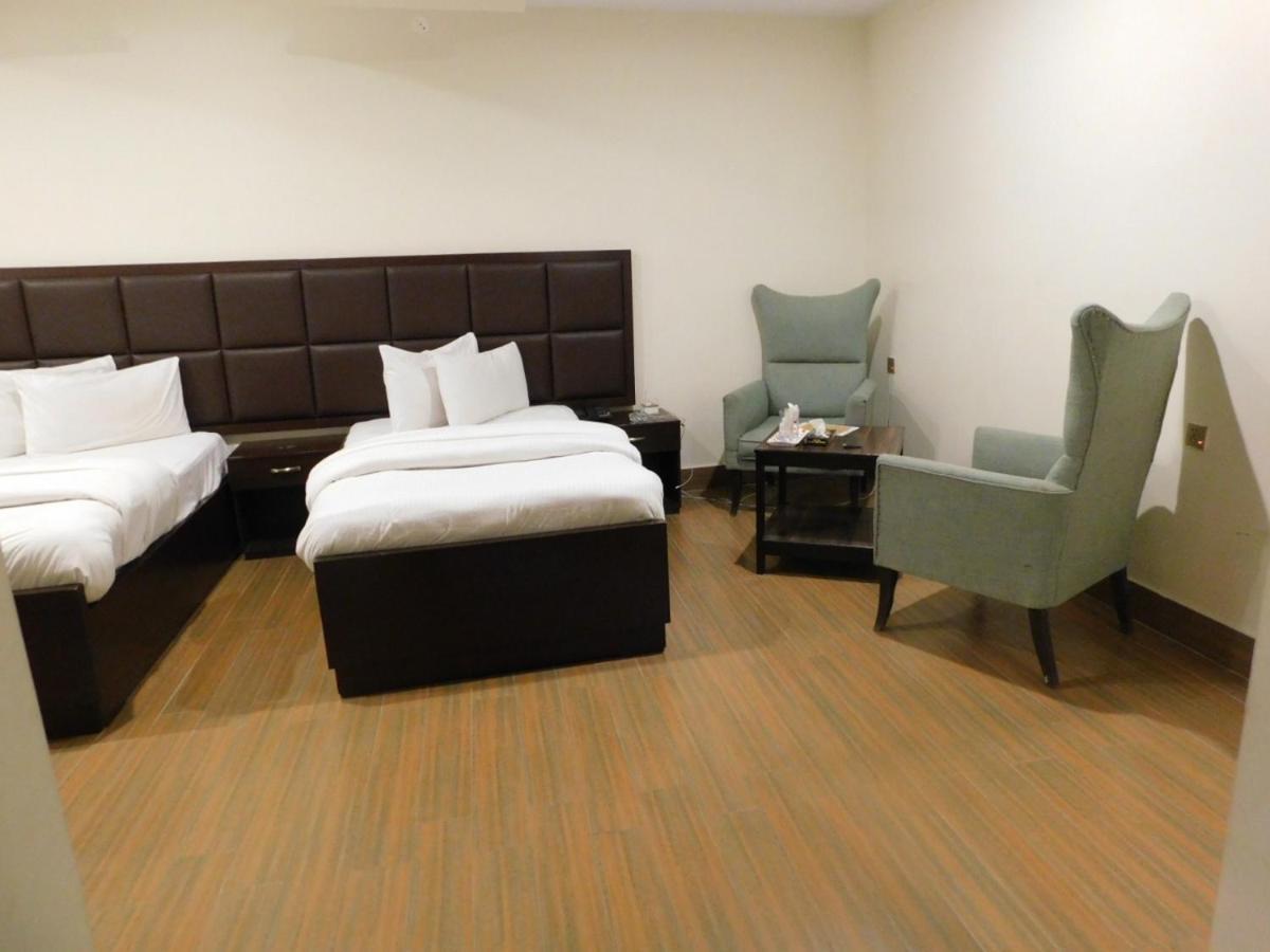 Hotel S.R. Lounge ملتان المظهر الخارجي الصورة